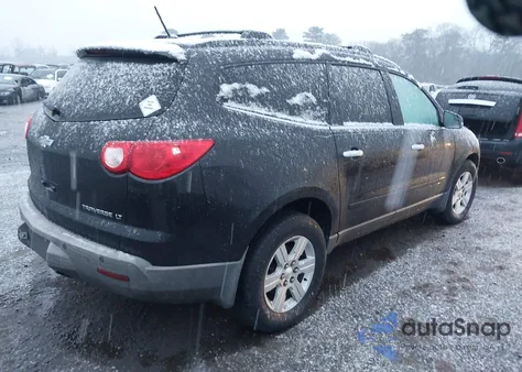 2011 Chevrolet Traverse 1Lt z USA, uszkodzony, nr VIN 1GNKVGED2BJ127559